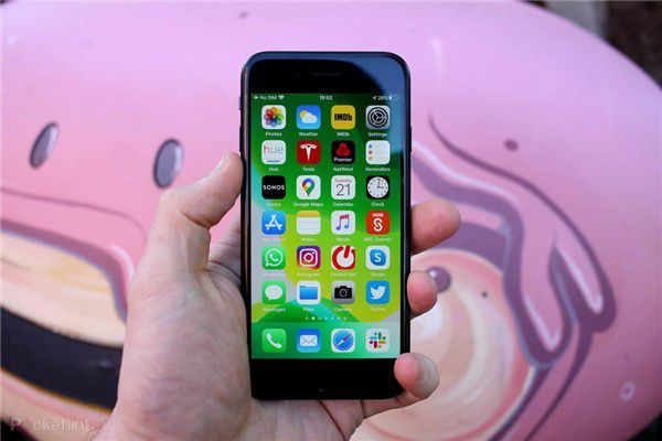 iPhone SE3曝光：支持5G 价格给力！
